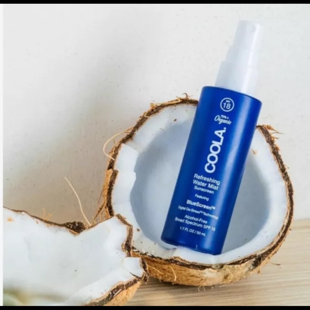 COOLA Organic Refreshing Water Mist Face Moisturizer SPF 18, Dermatologi...